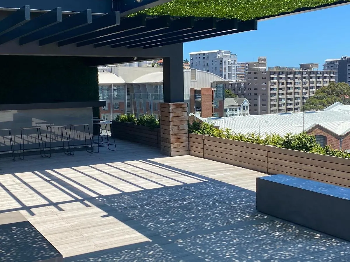 Modern Apartment In The Docklands, De Waterkant, Cape Town Stunning Views, Gorgeous Pool Deck