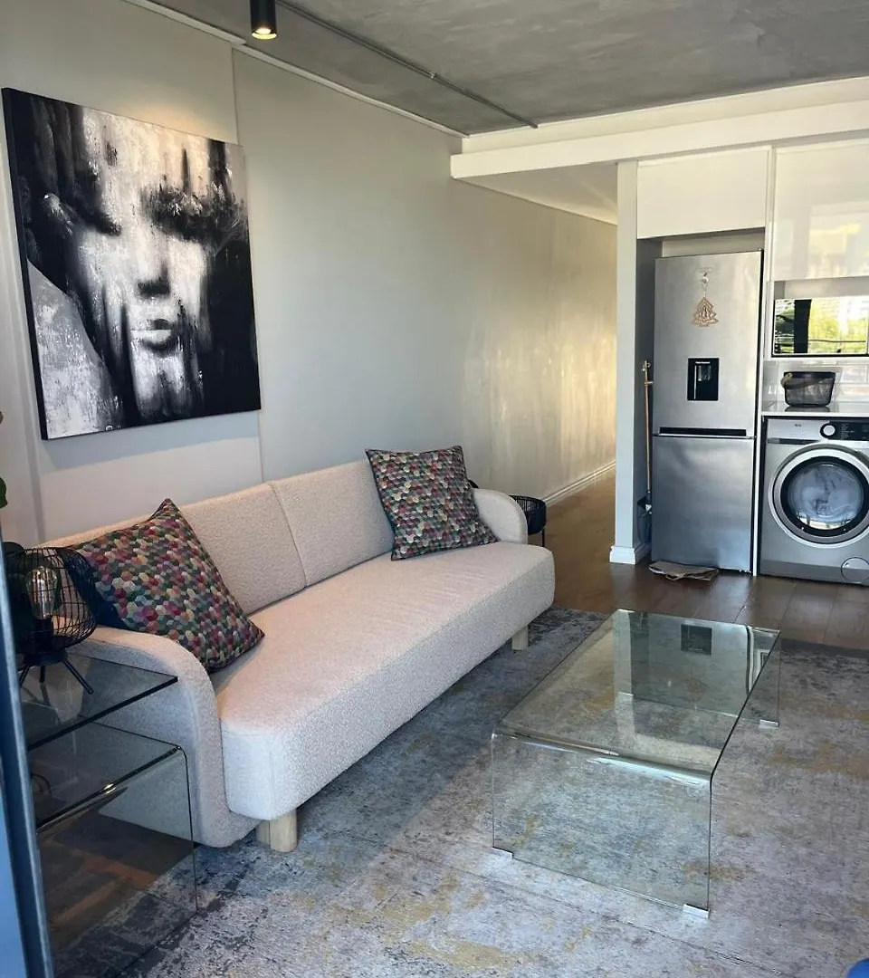 Modern Apartment In The Docklands, De Waterkant, Cape Town Stunning Views, Gorgeous Pool Deck
