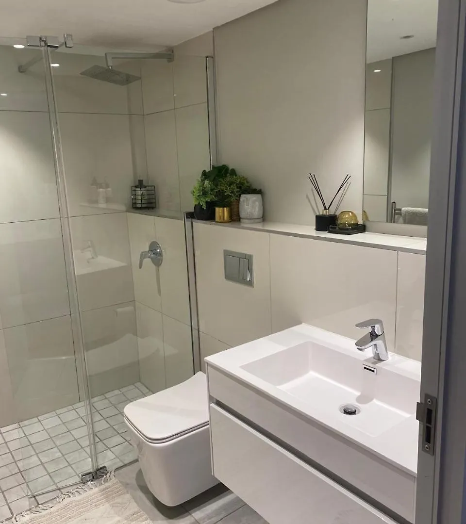 Modern Apartment In The Docklands, De Waterkant, Cape Town Stunning Views, Gorgeous Pool Deck