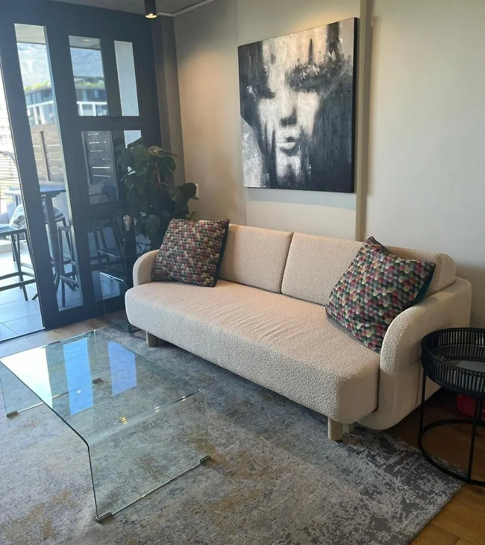 Modern Apartment In The Docklands, De Waterkant, Cape Town Stunning Views, Gorgeous Pool Deck